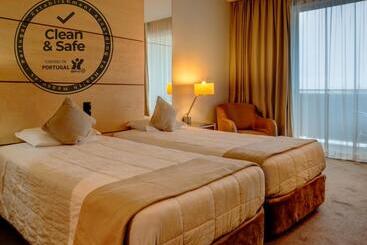 هتل Vip Executive Azores