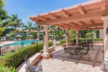 هتل Uptown Oasis San Jose Airport
