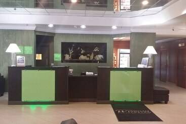هتل Uptown Oasis San Jose Airport