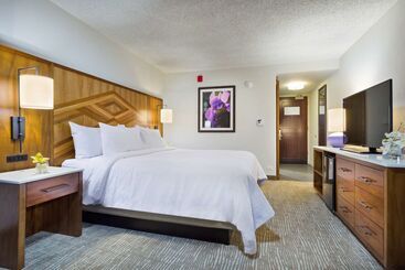 استراحتگاه Hilton Garden Inn Kauai Wailua Bay, Hi