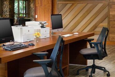 استراحتگاه Hilton Garden Inn Kauai Wailua Bay, Hi