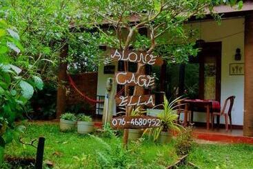 تختخواب و صبحانه Alone Cage Ella