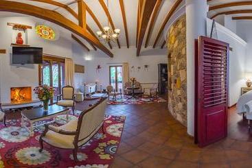 هتل Boutique Casa Colorada