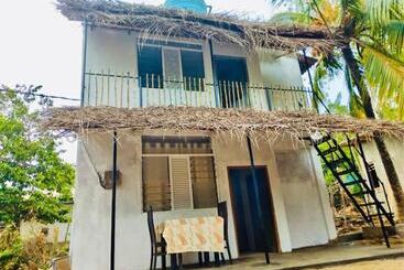 هتل Hiriketiya Orchid Villa