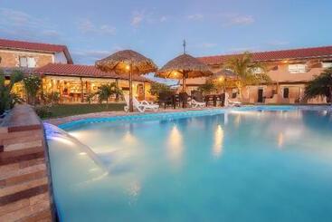 هتل La Villa Chiquitana