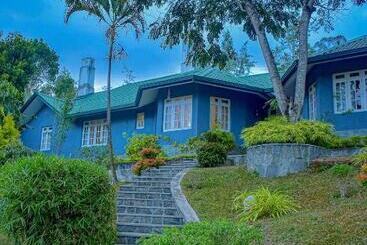 هتل Tea Queens Bungalow