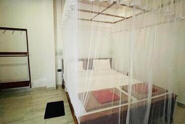 تختخواب و صبحانه Jade Green Rest Inn