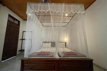تختخواب و صبحانه Jade Green Rest Inn