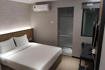 هتل 99 Seri Kembangan Serdang