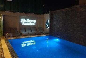 فندق De Sripoom  Sha Extra Plus
