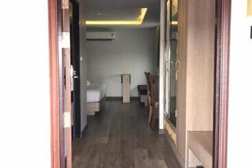 酒店 De Sripoom  Sha Extra Plus
