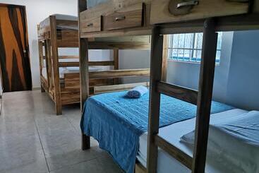 هتل Hostal Casa Roma
