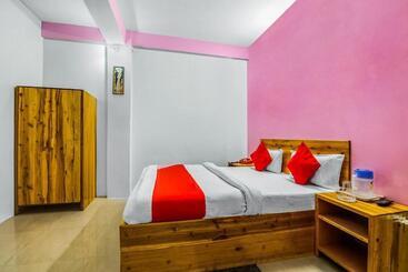 هتل Shillong Guest House