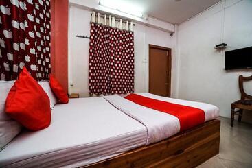 هتل Shillong Guest House