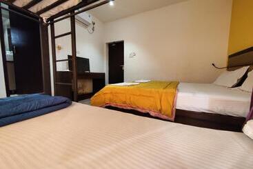 Joey S Hostel Agra