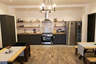 Level Up Hotel & Restaurant