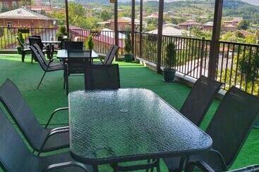 پانسیون Guest House Royal Comfort With Terrace