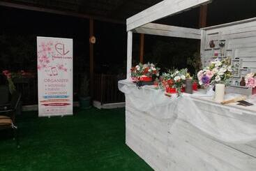 پانسیون Guest House Royal Comfort With Terrace