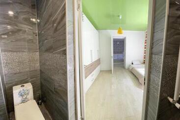 پانسیون Guest House Royal Comfort With Terrace