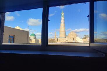 پانسیون Khiva Tosh Darvoza & Trip Service