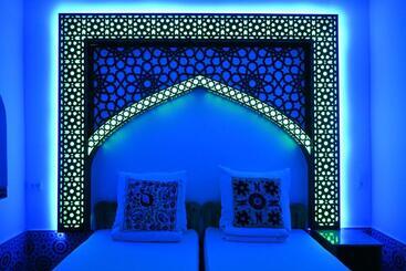 پانسیون Khiva Tosh Darvoza & Trip Service