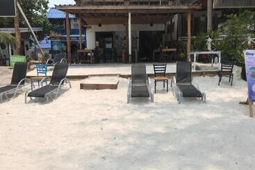 پانسیون Sunny Bungalow