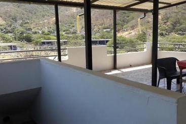 هاستل Hostal Casa Yhoanny