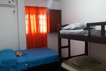 هاستل Hostal Casa Yhoanny