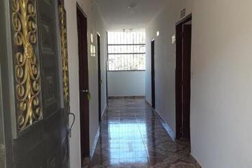 هاستل Hostal Casa Yhoanny