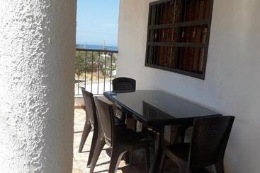 هاستل Hostal Casa Yhoanny