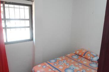 هاستل Hostal Casa Yhoanny