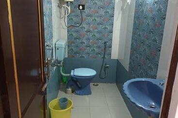 تختخواب و صبحانه Jag Niwas Guest House & Pure Veg Restaurant