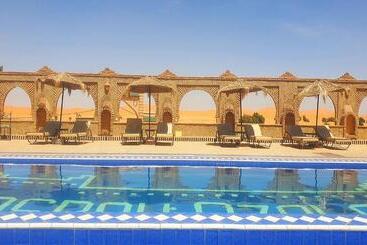 تختخواب و صبحانه Kasbah Azalay Merzouga