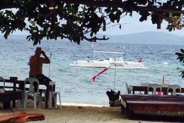 تختخواب و صبحانه Liwayway Sa Bohol Pamilacan Resort