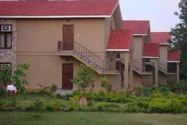 Click Resort Corbett Tiger Den