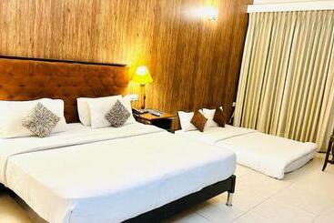 Click Resort Corbett Tiger Den
