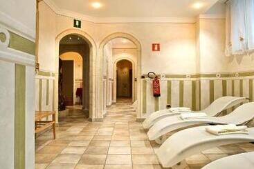 هتل B&b Garni Serena