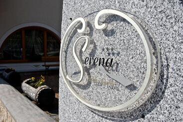 هتل B&b Garni Serena