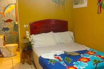 هتل Cabinas Jimenez