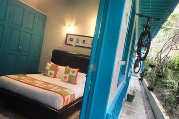 هتل Casa De Las Dos Palmas