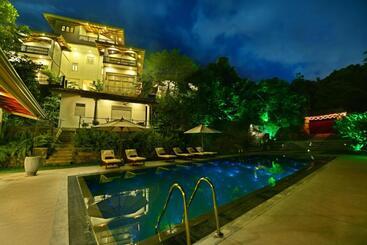 هتل The Horizon Hill Top Villa