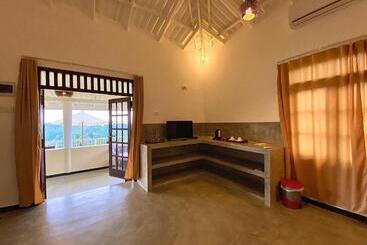 هتل The Horizon Hill Top Villa