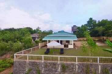 هتل The Horizon Hill Top Villa