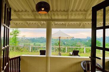 هتل The Horizon Hill Top Villa
