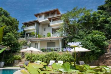 هتل The Horizon Hill Top Villa
