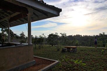 هتل The Horizon Hill Top Villa