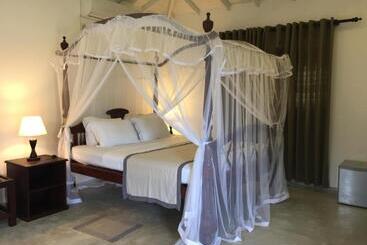 هتل The Horizon Hill Top Villa