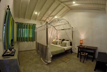 هتل The Horizon Hill Top Villa