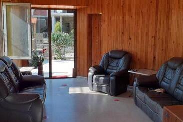 هتل Villa Ureki
