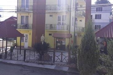 هتل Villa Ureki